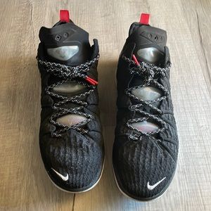 Mens basketball Shoes Size 11.5